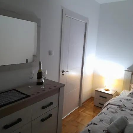 Holiday Apartments Daire Ni