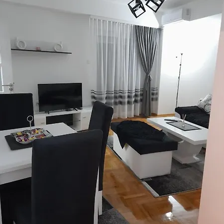 Apartment Holiday Apartments *
